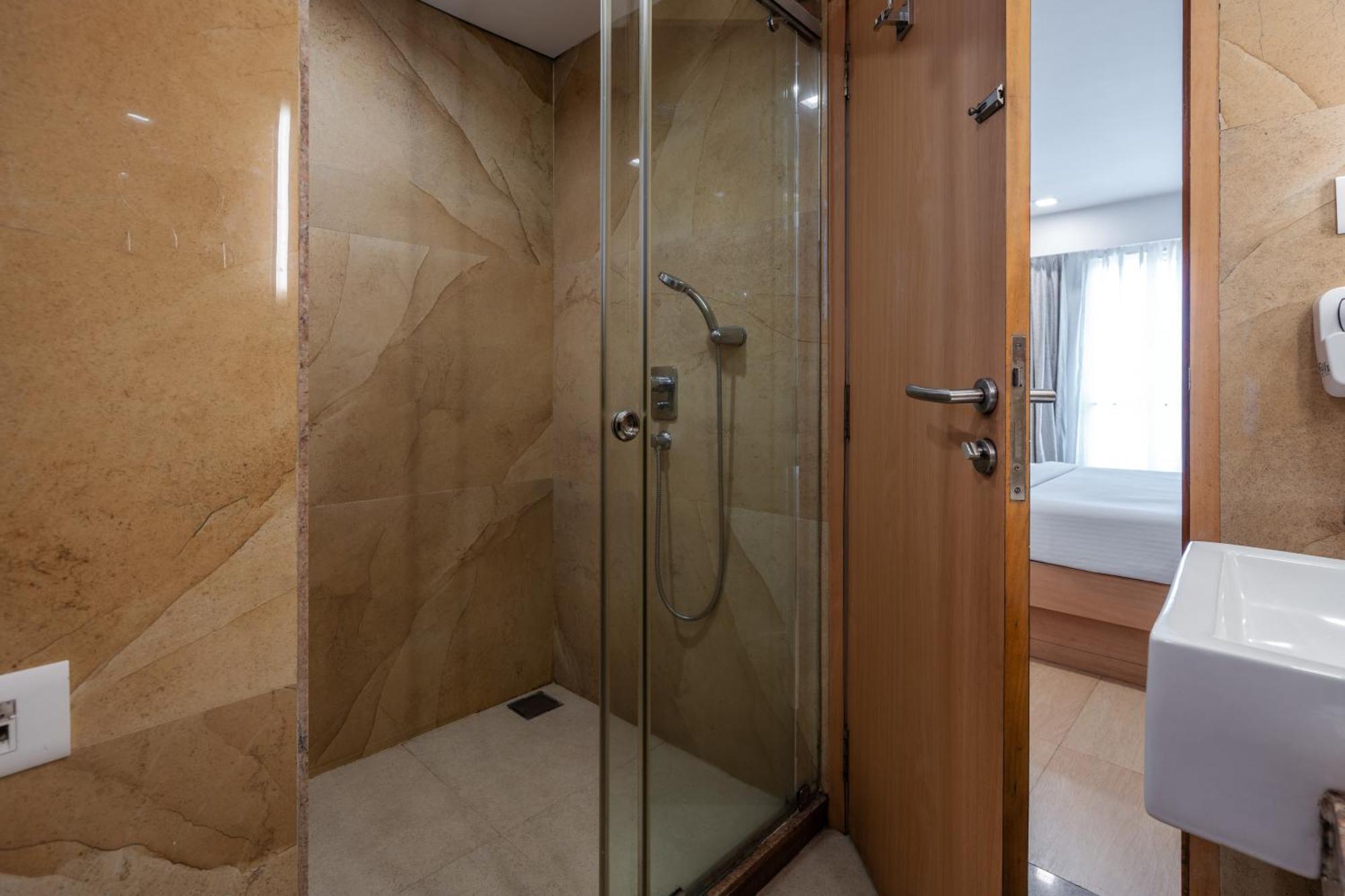 Hotel Gcc North Side Mira-Bhayandar Esterno foto
