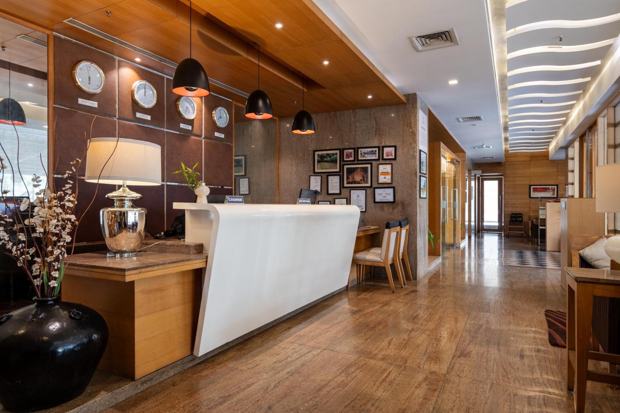 Hotel Gcc North Side Mira-Bhayandar Esterno foto